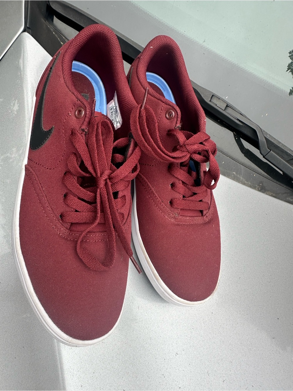 Nike Men’s Low-Top Sneakers in Burgundy with Black Swoosh